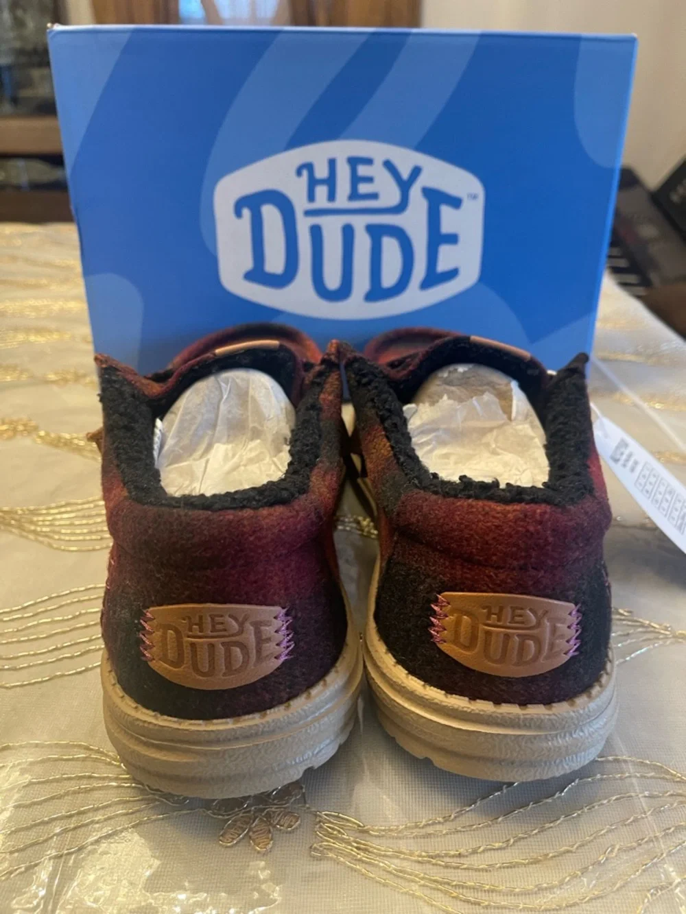 Hey Dude step into